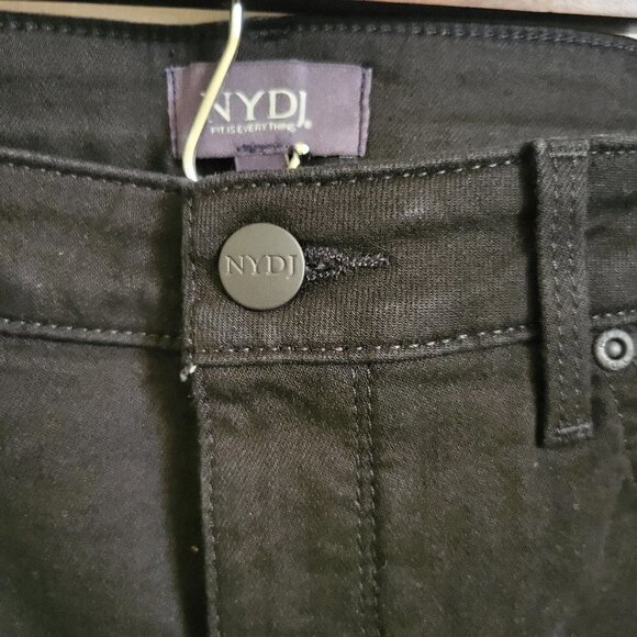 NYDJ Black Capri jeans/frayed hem Size 10 NWOT - Picture 3 of 14